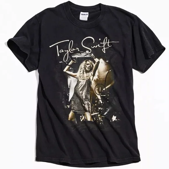 Taylor Swift Fearless 2009 tour shirt - Picture 10 of 10